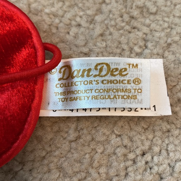 Dart Dee, collectors choice. Red  “I ❤️ you” eye mask. - Picture 2 of 6